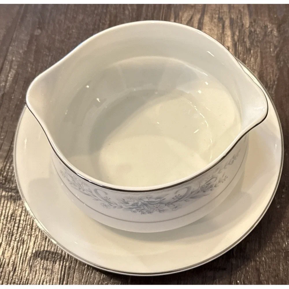 Mikasa Fine China Dresden Rose Gravy Boat Bowl Attached Underplate‎ Japan